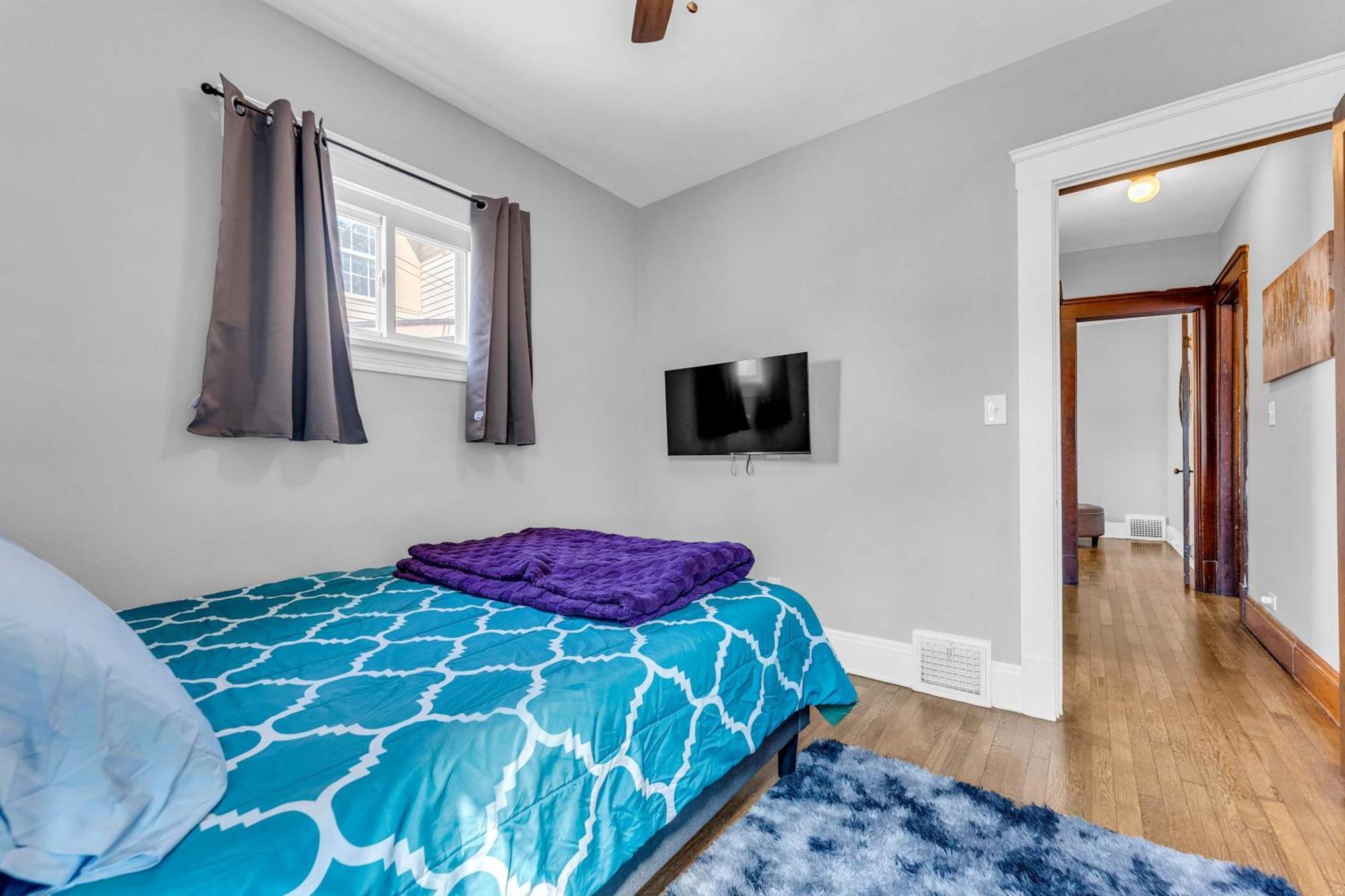 Beautifully Remodeled Duplex Apt In West Blvd クリーブランド エクステリア 写真